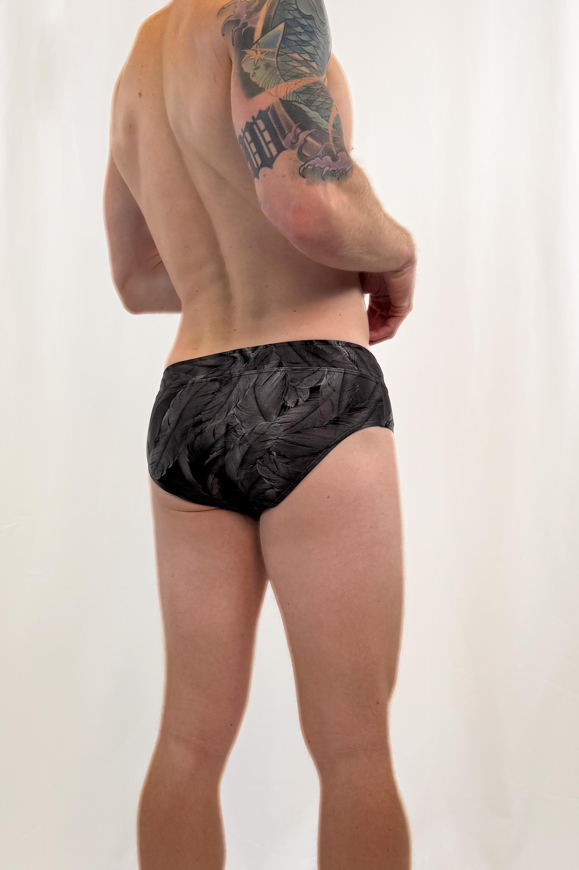 Fuego Hipster - Grey Feathers