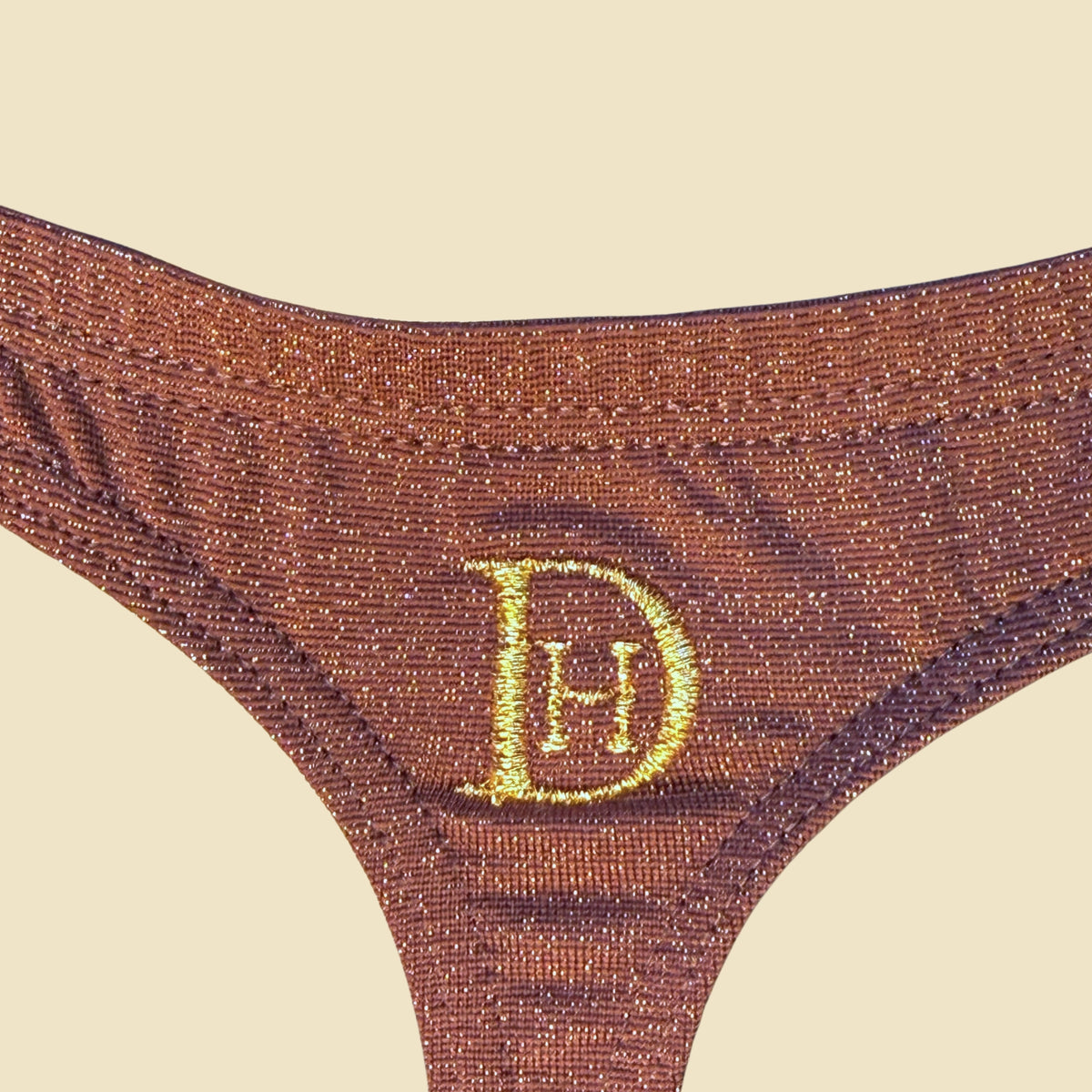 Pecado Thong - Brown Radiance